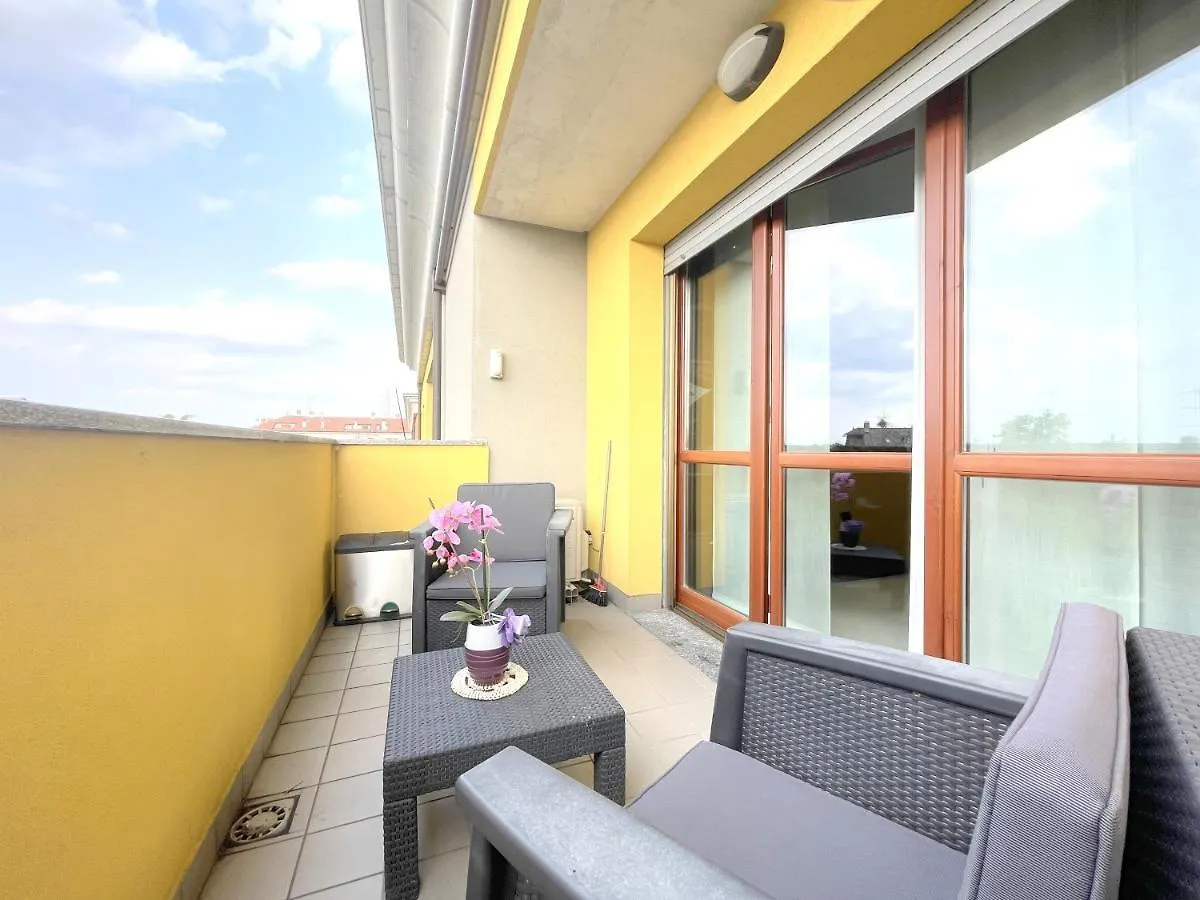 Accomodo Rhp18 Pentavano Fiera Apartman Rho